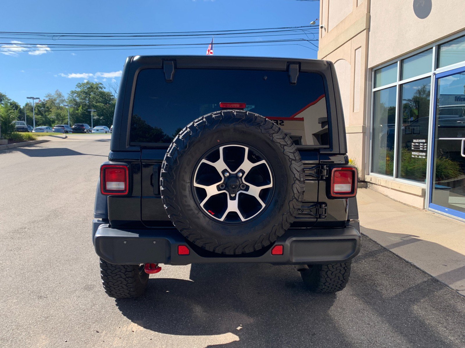 Used 2022 Jeep Wrangler Unlimited Rubicon AWD/4WD image 6