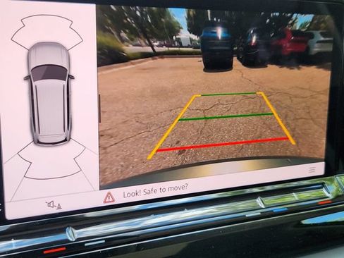 New 2026 Volkswagen Atlas Peak Edition AWD/4WD image 16