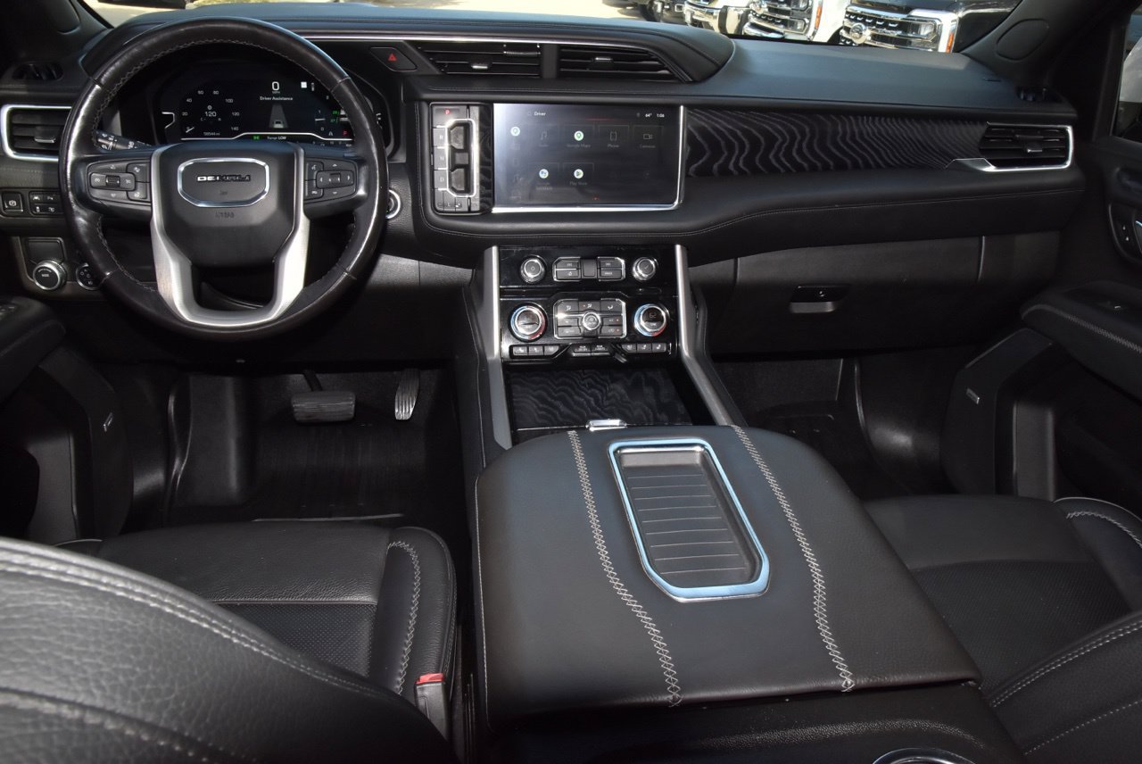 Used 2022 GMC Yukon Denali RWD image 17