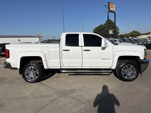 Used 2015 Chevrolet Silverado 2500 LT w/ LT Convenience Package image 7