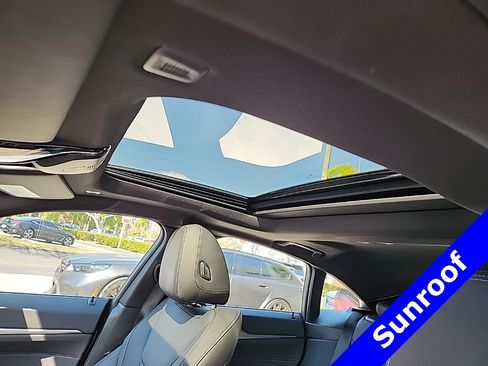 Used 2024 BMW i4 eDrive40 image 5