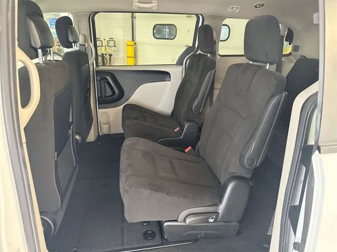 Used 2015 Dodge Grand Caravan SE w/ Quick Order Package 29E SE image 19