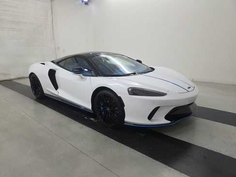 Used 2023 McLaren GT RWD image 3