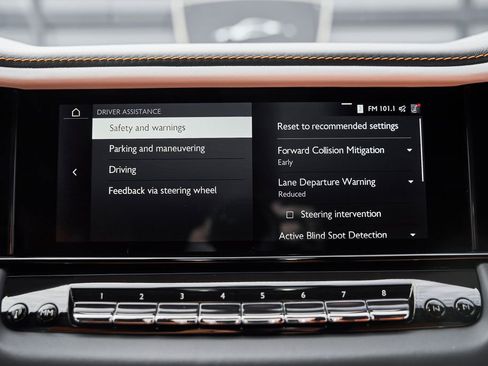 Used 2025 Rolls-Royce Cullinan AWD/4WD image 87