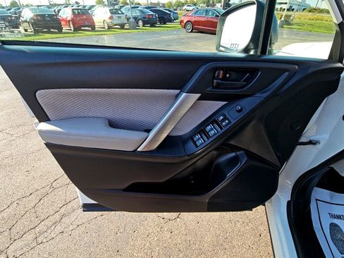 Used 2018 Subaru Forester 2.5i w/ Alloy Wheel Package image 8