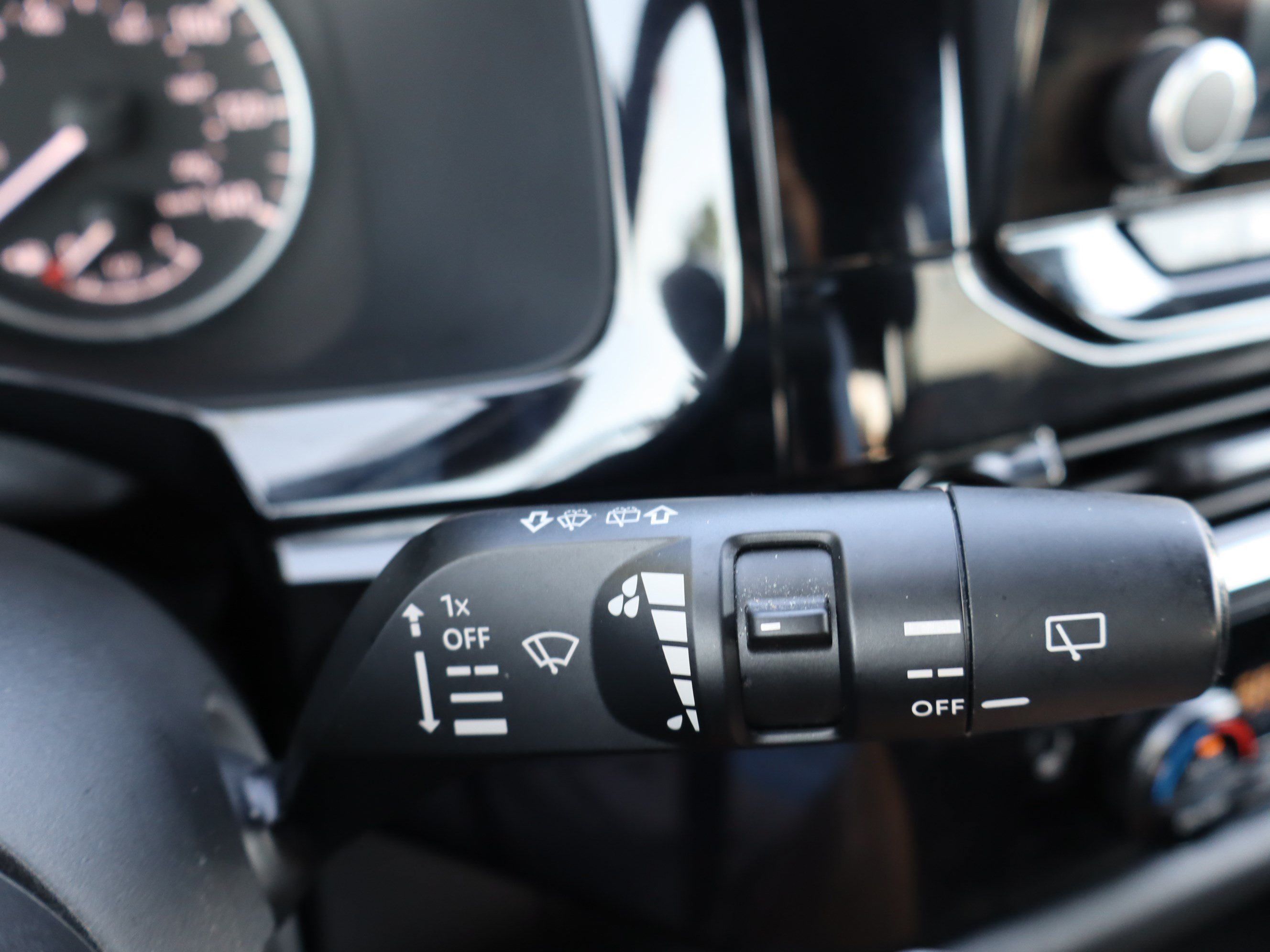 Used 2023 Nissan Pathfinder Rock Creek AWD/4WD image 23