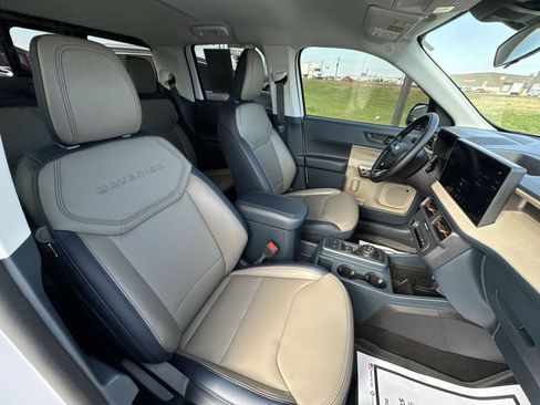 Used 2025 Ford Maverick Lariat AWD/4WD image 24