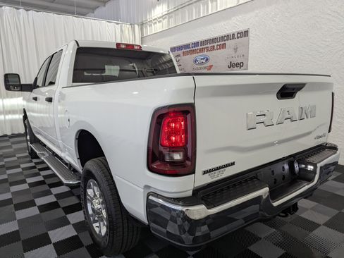 Used 2025 RAM 2500 Big Horn AWD/4WD image 12