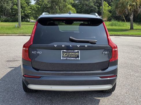 Used 2022 Volvo XC90 T5 Momentum w/ Advanced Package AWD/4WD image 3