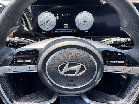 Used 2024 Hyundai Elantra SEL FWD image 26
