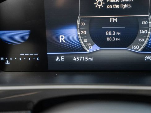 Used 2024 Volkswagen Tiguan SE R-Line FWD image 43