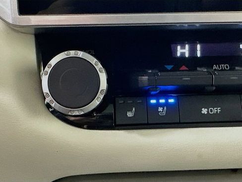 Used 2022 Toyota Tundra Capstone image 18