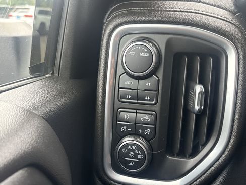 Used 2022 Chevrolet Silverado 3500 LTZ AWD/4WD image 16