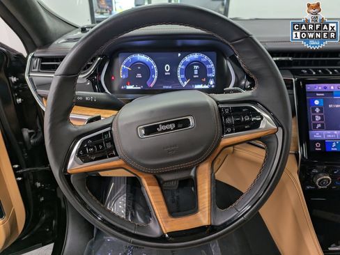 Used 2025 Jeep Grand Cherokee Summit AWD/4WD image 20