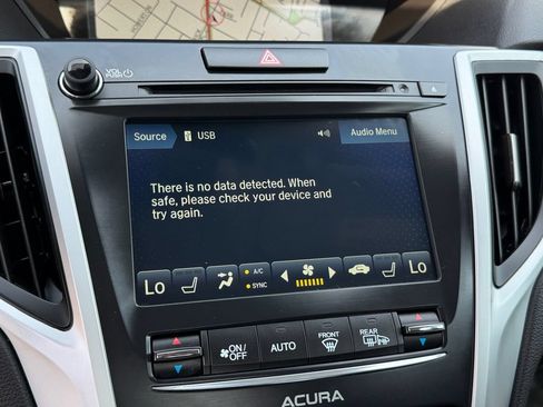 Used 2018 Acura TLX V6 SH-AWD w/ Technology Pkg image 24