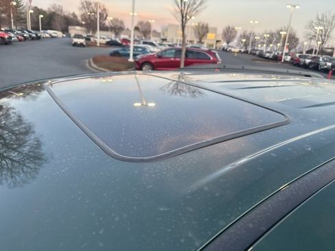 Used 2025 Toyota Sienna XLE image 9