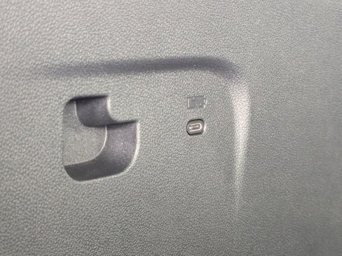 Used 2024 GMC Acadia Elevation image 34