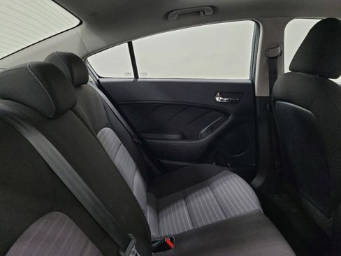 Used 2018 Kia Forte S w/ S Technology Package FWD image 19