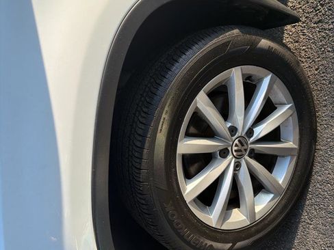 Used 2017 Volkswagen Tiguan Wolfsburg Edition AWD/4WD image 12