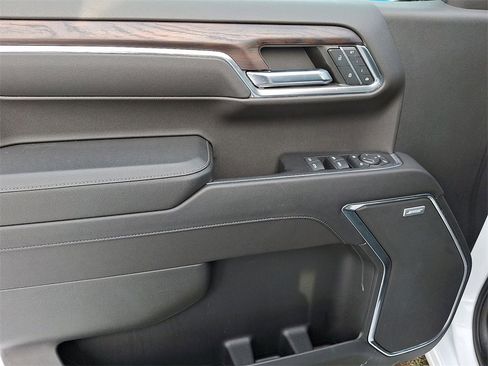 Used 2023 GMC Sierra 1500 SLT w/ SLT Convenience Package image 2