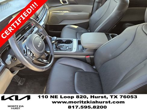 Used 2025 Kia Carnival image 18