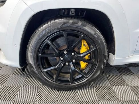 Used 2018 Jeep Grand Cherokee Trackhawk AWD/4WD image 14