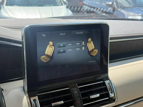 Used 2019 Lincoln Navigator Reserve w/ Cargo Package AWD/4WD image 32