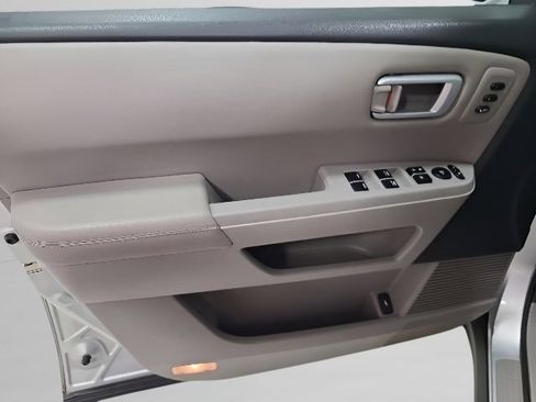 Used 2011 Honda Pilot Touring image 27
