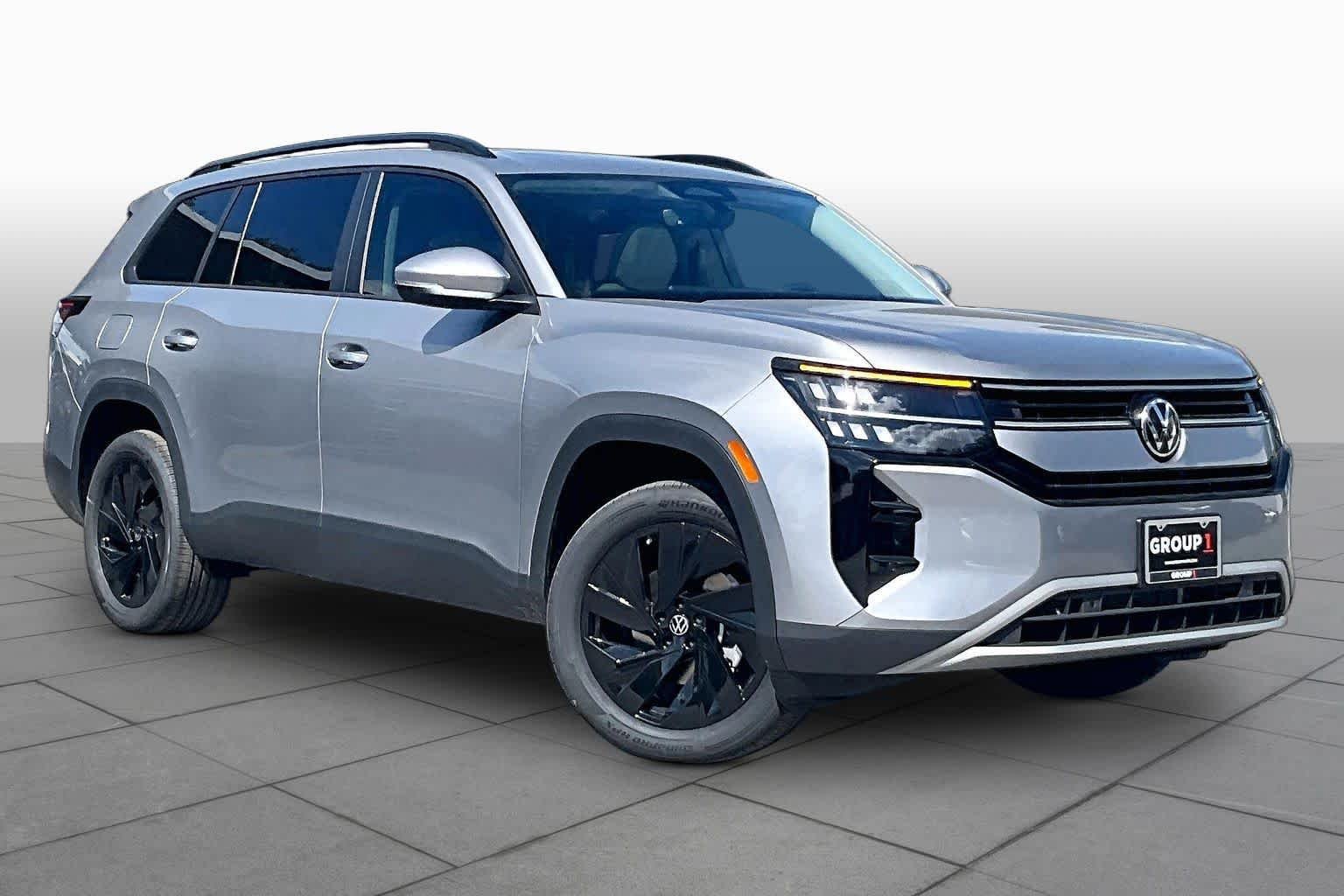 New 2027 Volkswagen Atlas SE FWD image 2