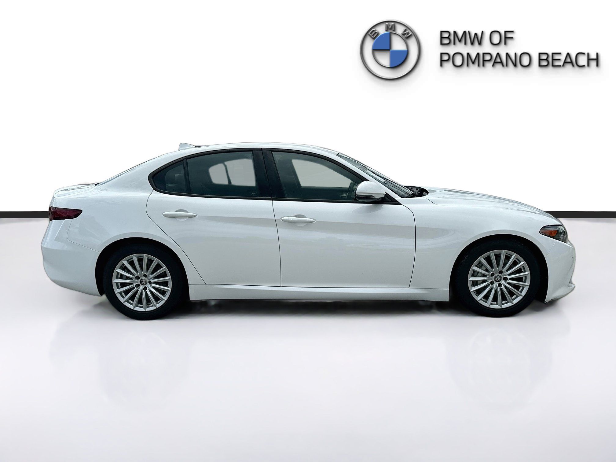 Used 2023 Alfa Romeo Giulia Sprint RWD image 8
