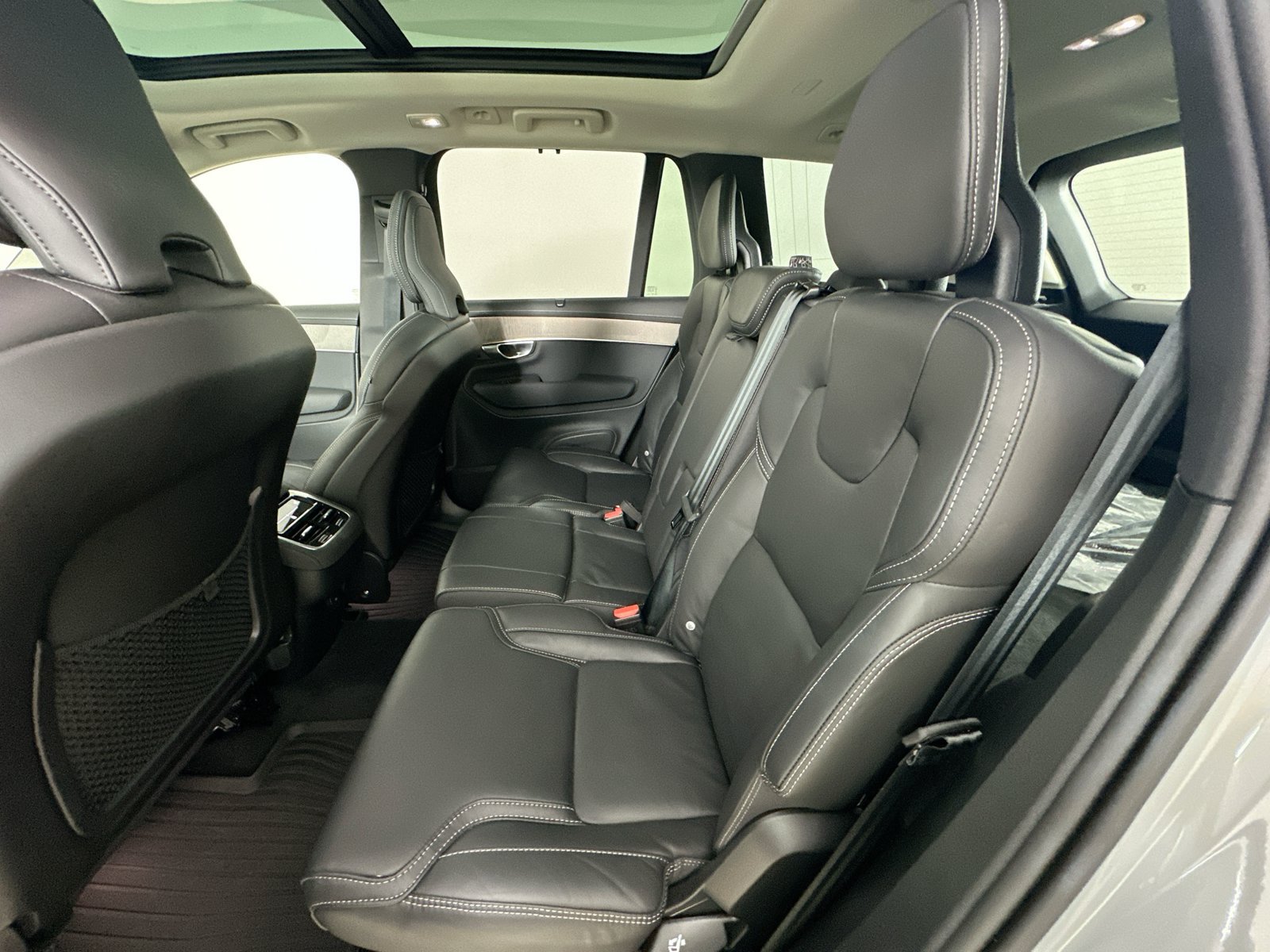Certified 2026 Volvo XC90 B6 Ultra w/ Protection Package AWD/4WD image 37