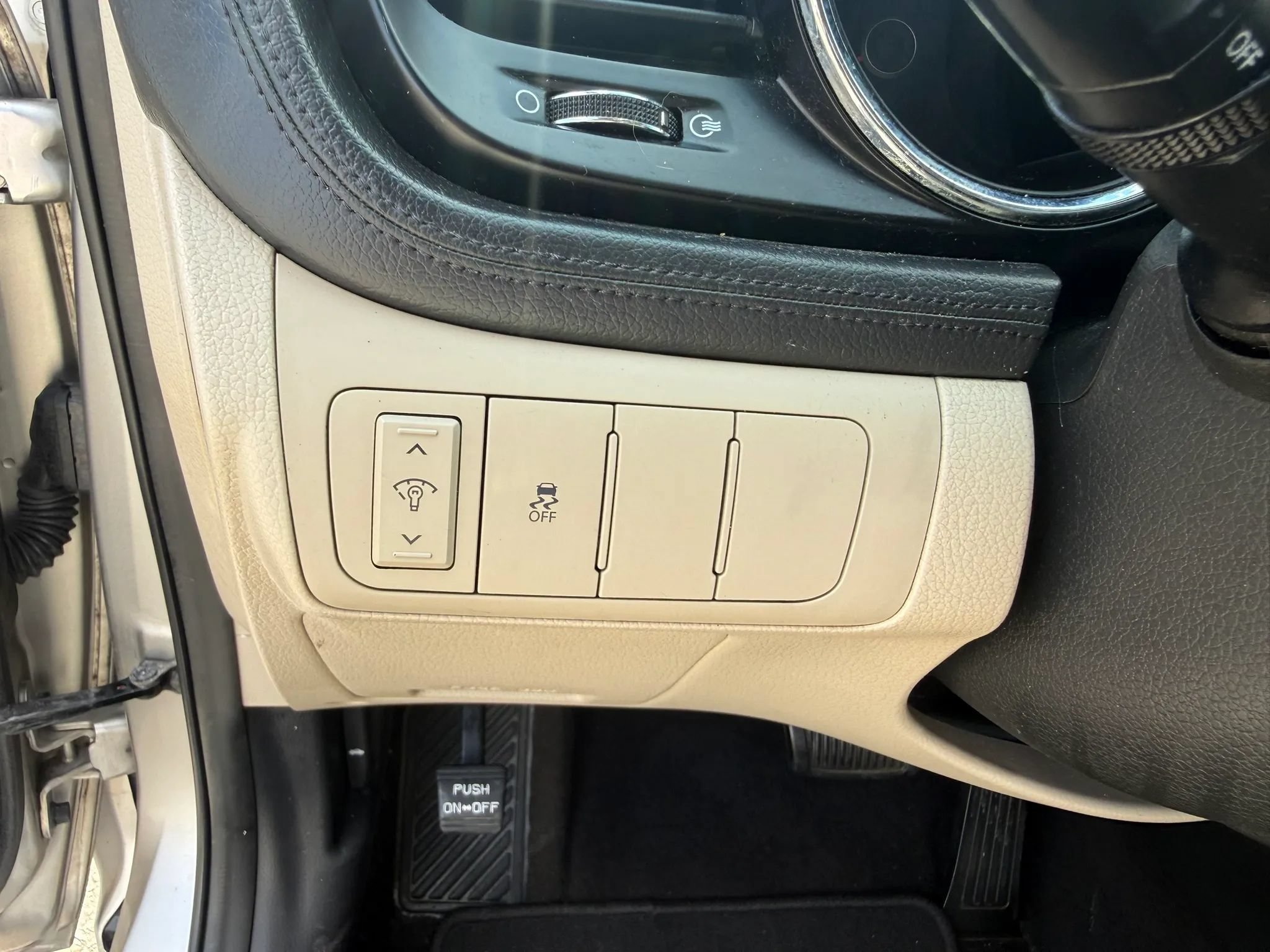 Used 2011 Kia Optima EX FWD image 21