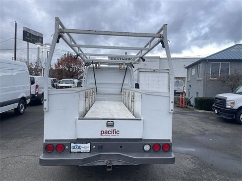 Used 2019 Mercedes-Benz Sprinter 170 w/ Chrome Grille Package image 8