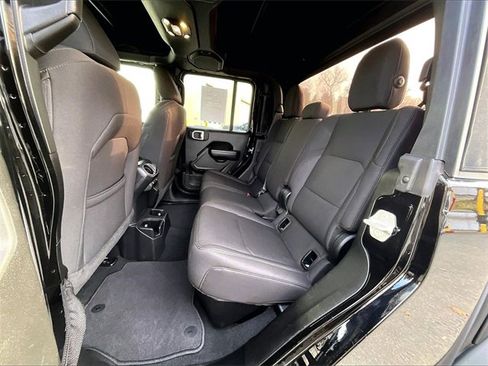 Used 2023 Jeep Gladiator Sport image 21
