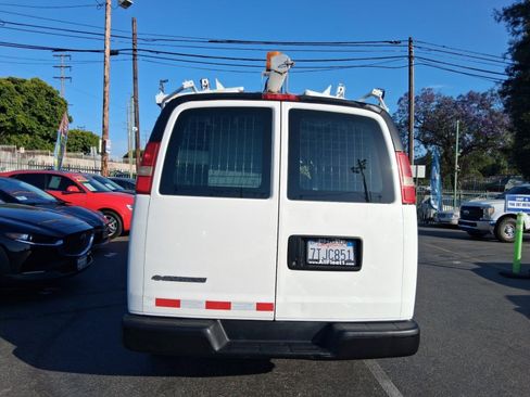 Used 2009 Chevrolet Express 2500 RWD image 5