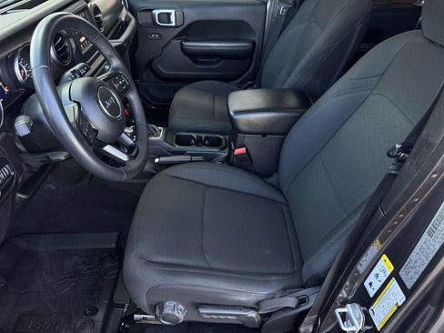 Used 2019 Jeep Wrangler Unlimited Sport S image 14