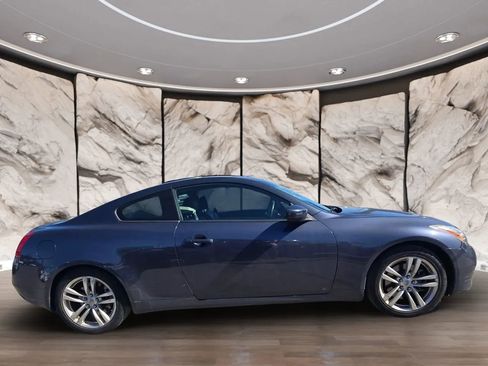 Used 2010 INFINITI G37 Journey w/ Premium Pkg RWD image 4