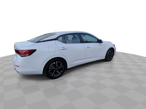 Used 2024 Nissan Sentra SV FWD image 2