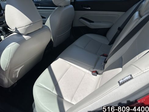Used 2023 Nissan Altima 2.5 SL AWD/4WD image 14