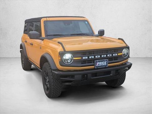 Used 2021 Ford Bronco Black Diamond AWD/4WD image 3