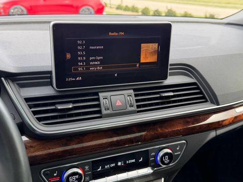 Used 2018 Audi Q5 2.0T Premium Plus w/ Premium Plus Package image 18