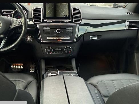 Used 2019 Mercedes-Benz GLE 400 4MATIC image 11