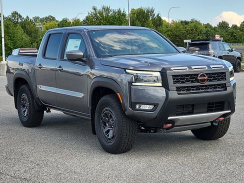 New 2025 Nissan Frontier PRO-4X AWD/4WD image 2