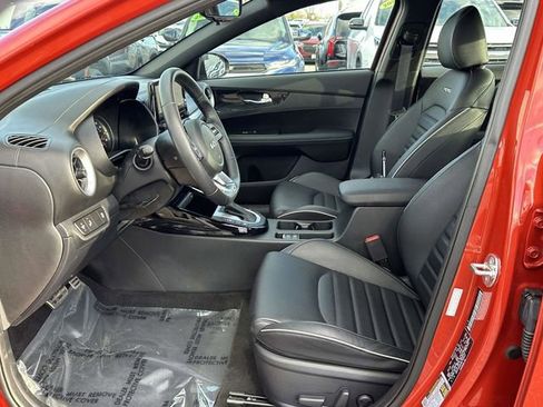 Used 2024 Kia Forte GT-Line w/ GT-Line Premium Package image 18