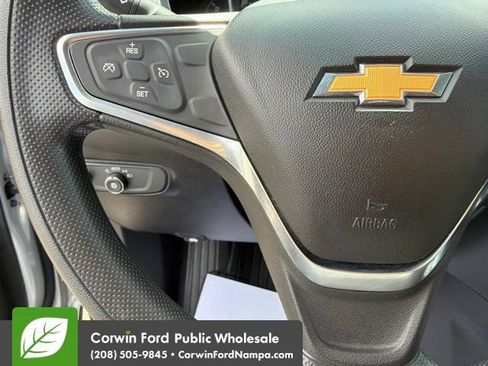 Used 2019 Chevrolet Equinox LS w/ LS Convenience Package FWD image 17