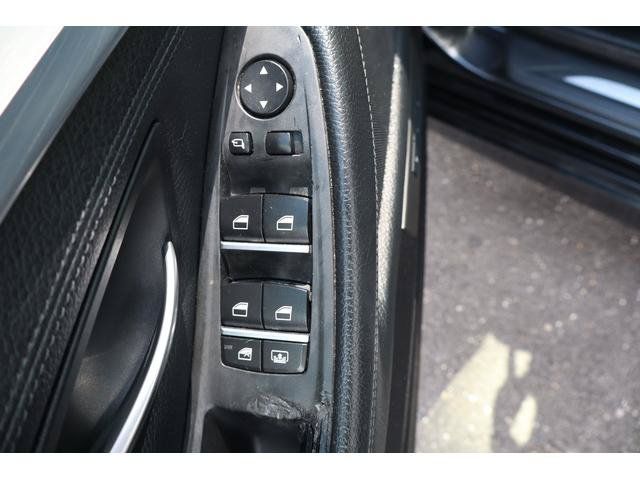 Used 2011 BMW 535i xDrive Sedan AWD/4WD image 12