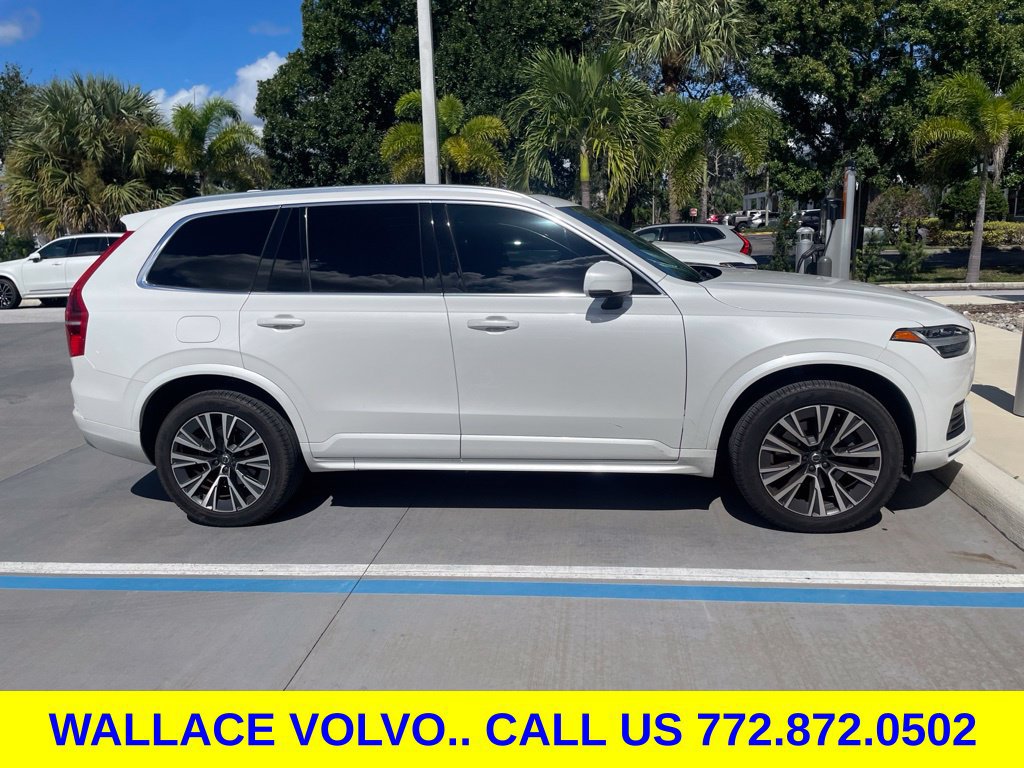 Used 2022 Volvo XC90 T5 Momentum FWD image 2