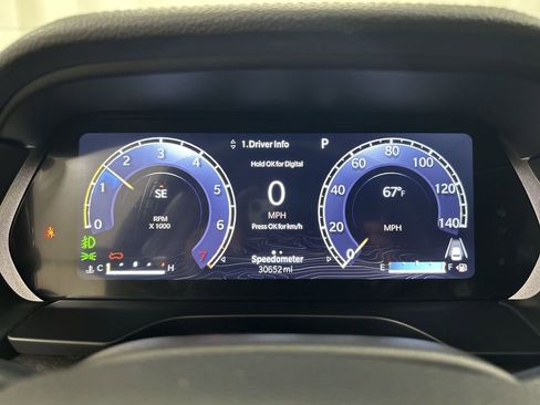 Used 2023 Jeep Grand Cherokee Limited w/ Luxury Tech Group II AWD/4WD image 13