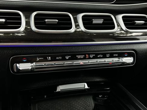 Used 2020 Mercedes-Benz GLE 350 w/ Premium Package image 20
