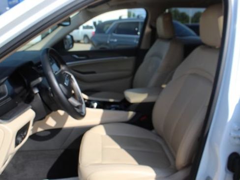 Used 2021 Jeep Grand Cherokee L Limited AWD/4WD image 14